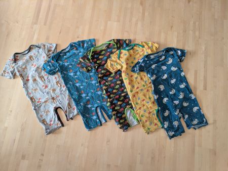 5x Kurzer Strampler Gr. 92