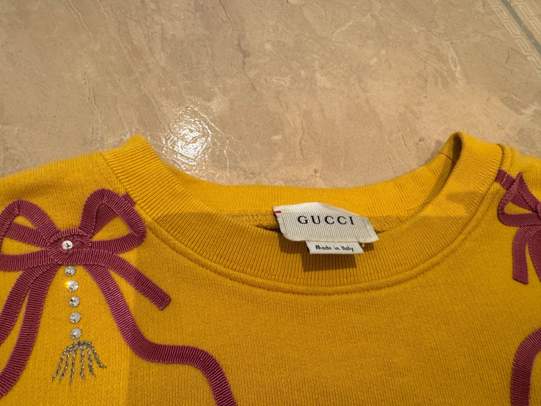 Gucci Maglioni & Felpe: Gucci wunderschöner Glitzerschleifen Pulli, 10-11J NP 320 Fr – Usato da Klingnau venduto da Markus14 4
