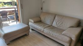 Ledersofa mit Hocker zu verkaufen
