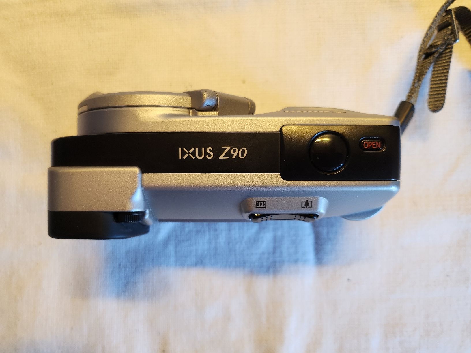 Canon Kamera: Canon IXUS Z90 AiAF APS Analog-Kompaktkamera – Gebraucht aus Zürich von BAENZERINO 4