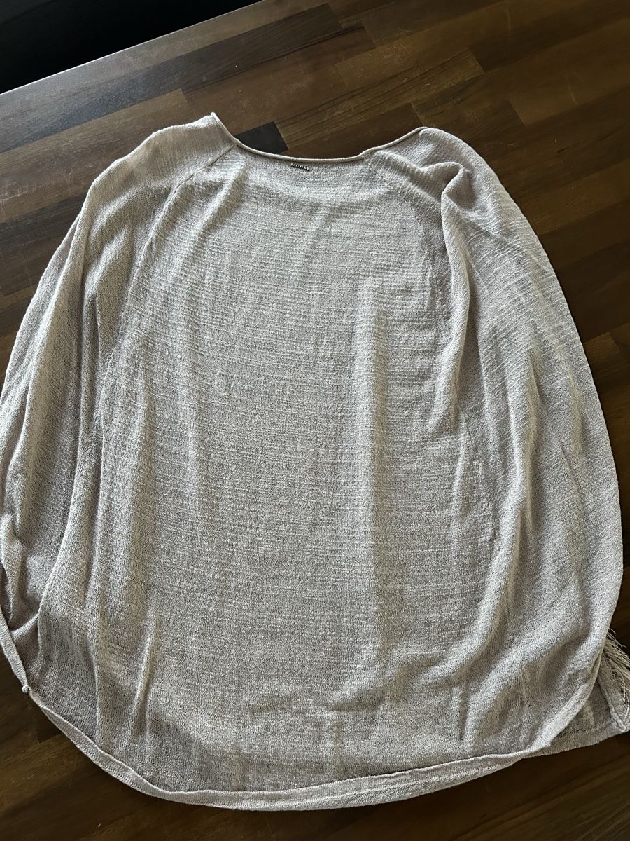 Comma Sonstige Damenmode: COMMA Poncho-Pullover Fransen – Gebraucht aus Balsthal von LaLiLu77 3