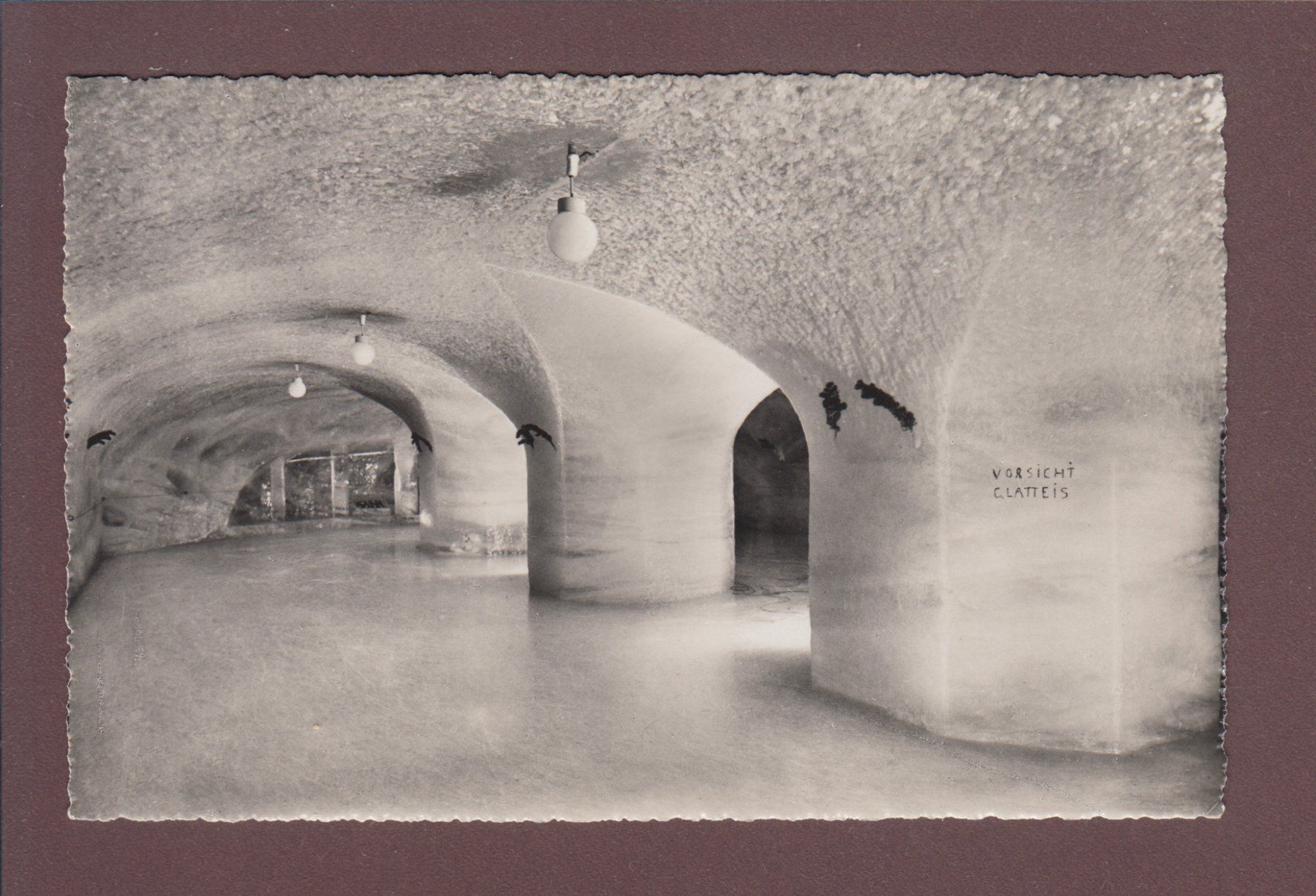 Cartoline postali: JUNGFRAUJOCH - Gletscherpalast – Usato da Pully venduto da nicecards