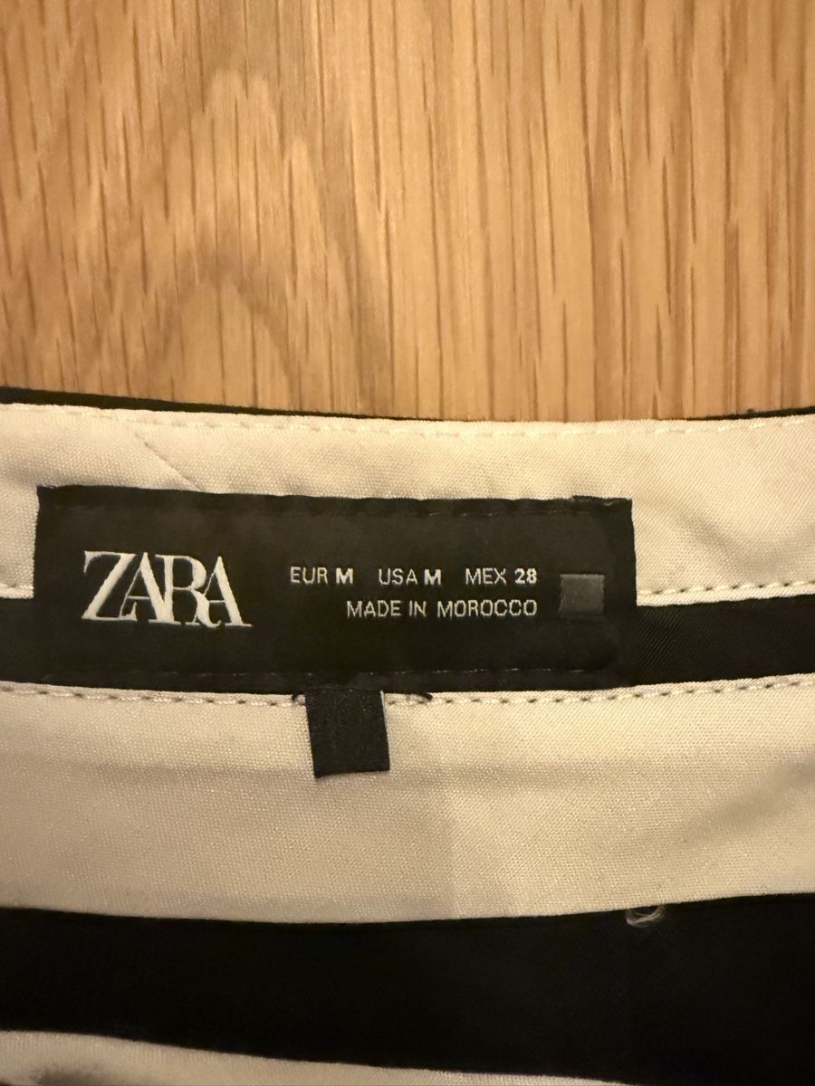 Gonne: Zara Navy Pleated Mini Skirt Size M – Usato da Emmenbrücke venduto da jan_nx7j 1