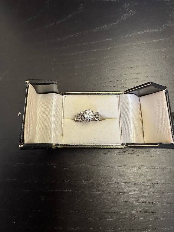Anelli: Diamantring – Usato da Zürich venduto da SuzanY01