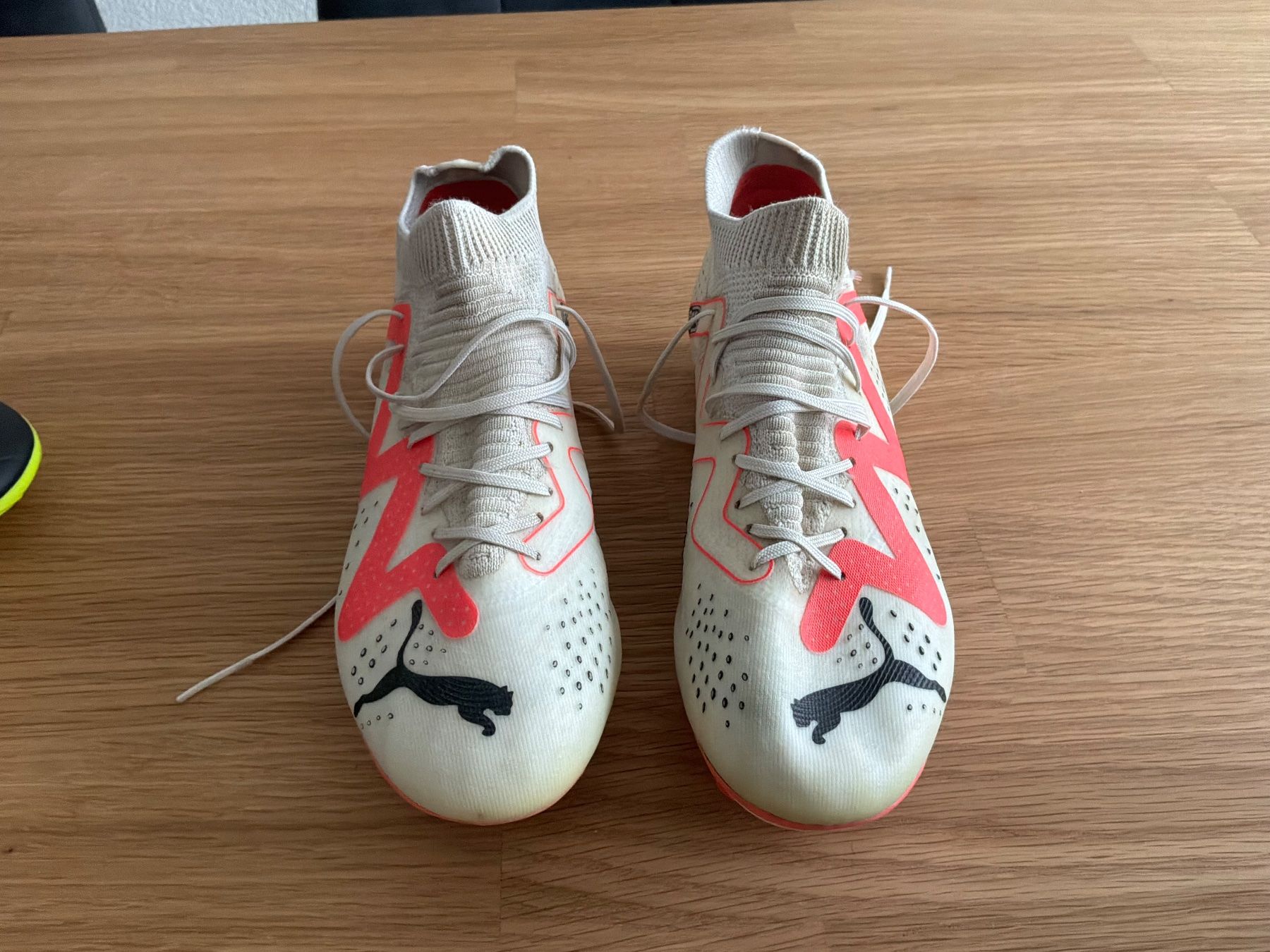 Herrenschuhe: Fussballschuhe Puma 36 – Gebraucht aus Ueberstorf von Joojoo