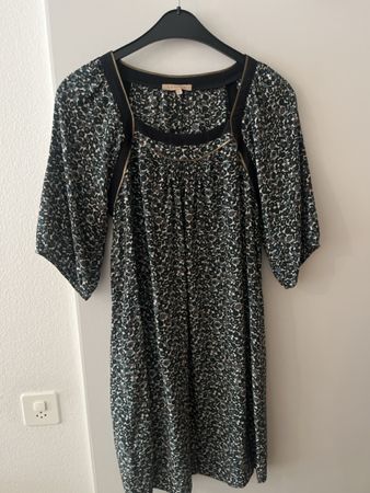 Sandro Kleid Seide bunt florales Muster Grösse T2