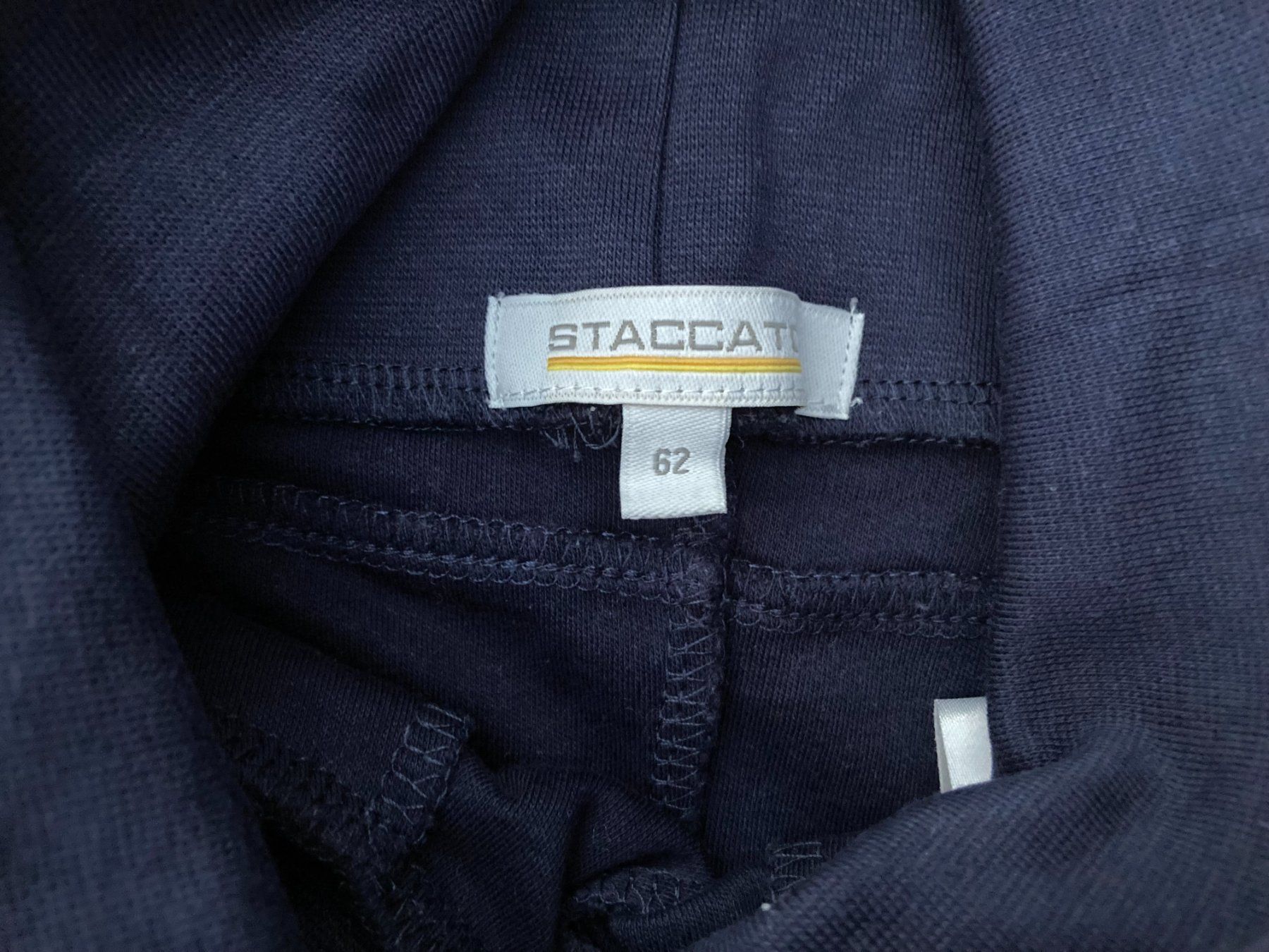 Lotti & Set di vestiti: 4-er Set "Staccato" – Usato da Muttenz venduto da Juvenile33 5