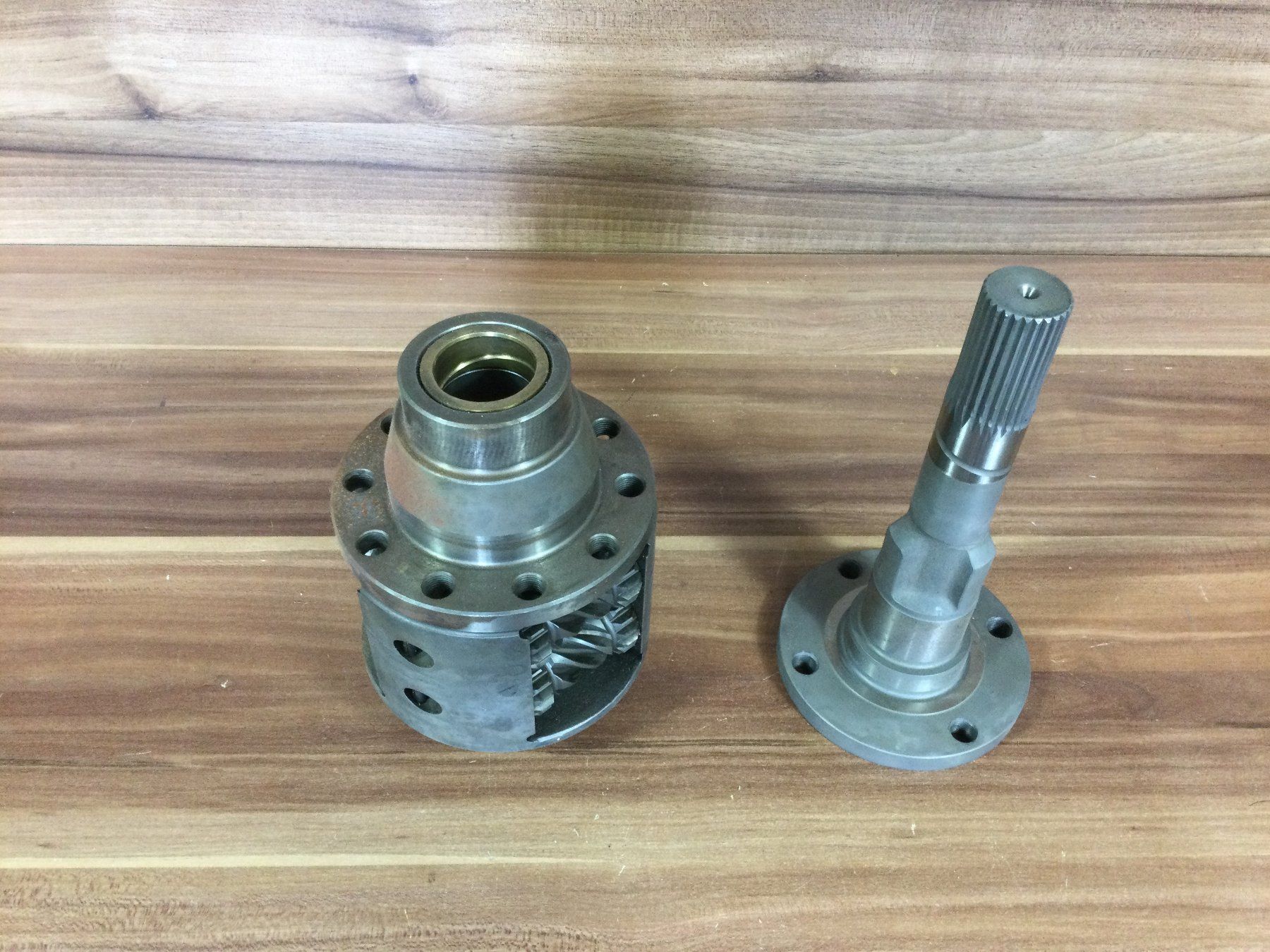 Attrezzi da lavoro: Schnittmodel Torsen-Mittendifferential ändlich Audi Quattro – Usato da Wangen SZ venduto da kuriosum12 3