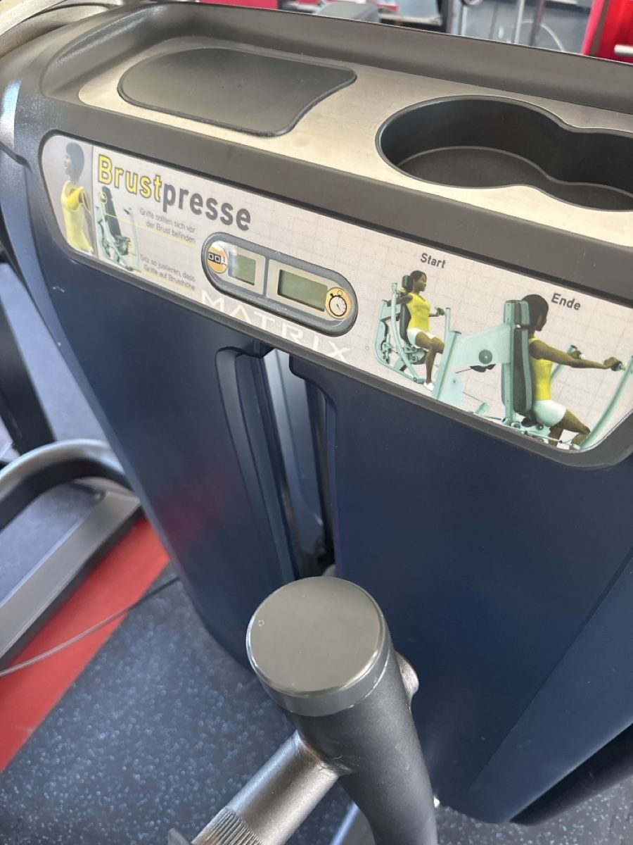 Hometrainer: Brust Presse Matrix ab 1 Fr – Defekt aus Hirschthal von TIP66 3