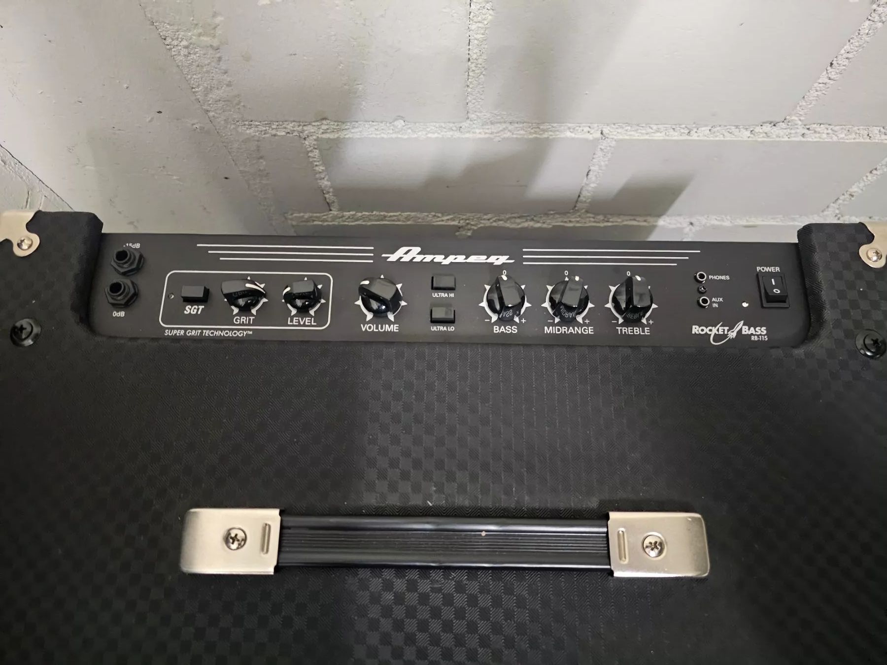 Strumenti musicali: Basso Lengardo Precision + Amplificatori e altro... – Usato da Gnosca venduto da .NUMA. 5