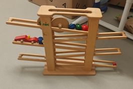 Nic Kugelbahn/Multi-track toy with a few running parts