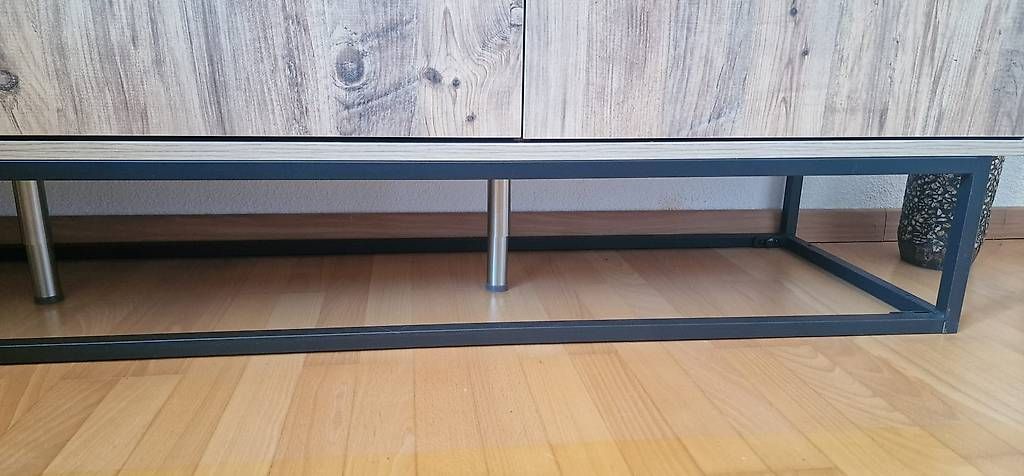 TV Möbel: Modernes TV-Sideboard in Holzoptik  180 cm – Gebraucht aus Balgach von Thatsboooo181