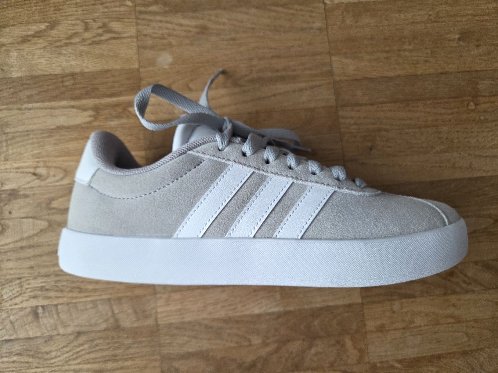 Adidas Damenschuhe: adidas Sneaker, hellgrau, neuwertig, Grösse 38 2/3 – Neu (gemäss Beschreibung) aus Zürich von Billy0808 2