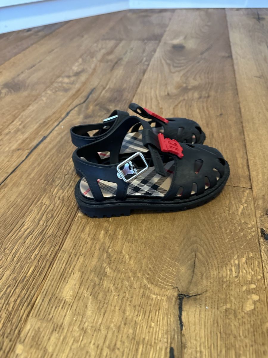 Burberry Schuhe für Jungen: Burberry , rubber sandals . Size 26 – Gebraucht aus Küssnacht am Rigi von hor_dpb7 3