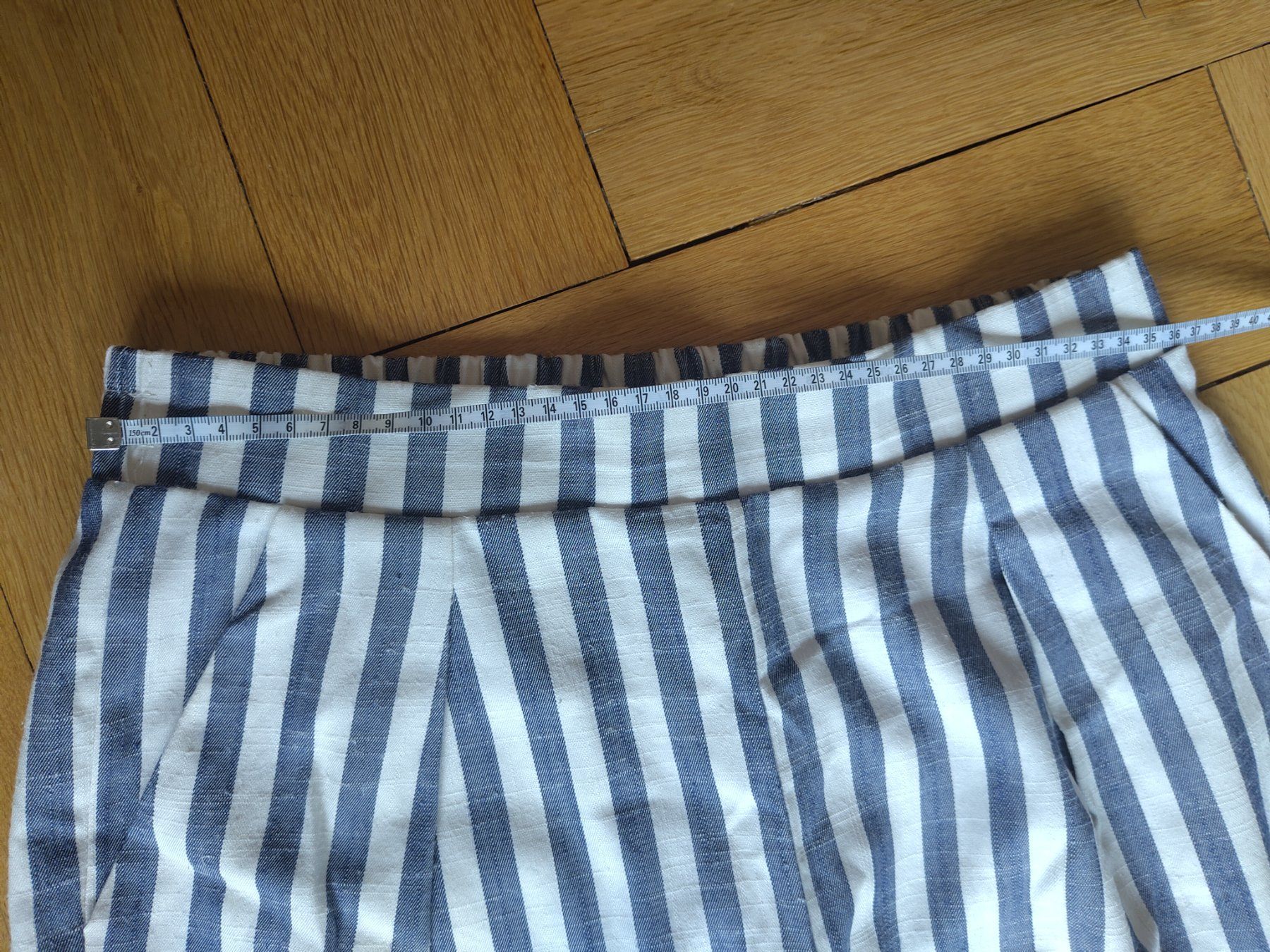 Stradivarius Pantaloni: Hose – Usato da Bern venduto da Linii 2