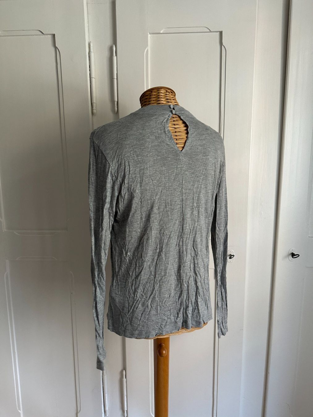 H&M T-shirt: Langarmshirt hellgrau meliert - M – Usato da Zürich venduto da Diazaio 2