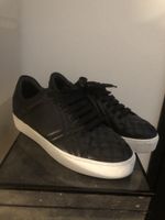 Burberry Leder Sneakers Gr. 36 schwarz gesteppt