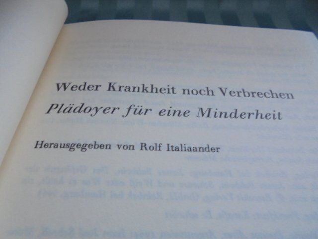 Libri: Weder Krankheit noch Verbrechen – Usato da Hinwil venduto da Glasperlen 1