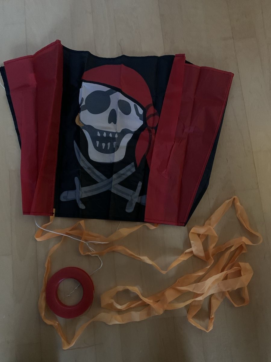 Spielzeuge: Pirat-Drachen – Gebraucht aus Basel von Bonzito43 1