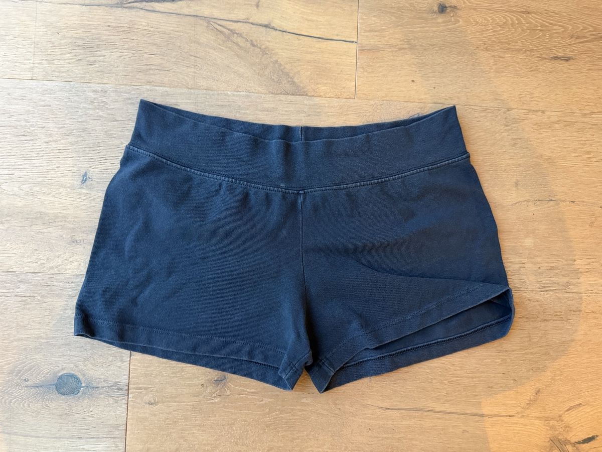 Brandy Melville Pantaloni: Brandy Melville Shorts – Usato da Meilen venduto da ni812