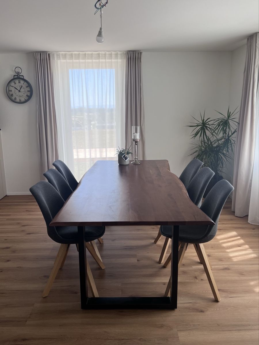 Tables: Schöner Holz Esstisch – D'occasion à Zihlschlacht par aha_ 1
