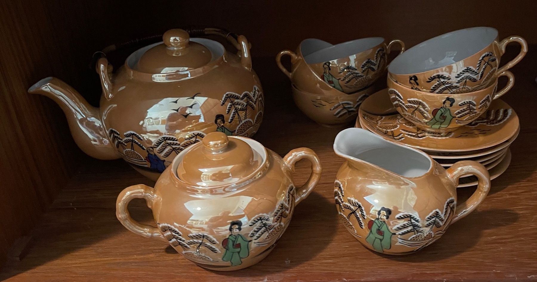 Set di piatti: Tee - Geschirrset – Usato da Arlesheim venduto da ren_5d2b