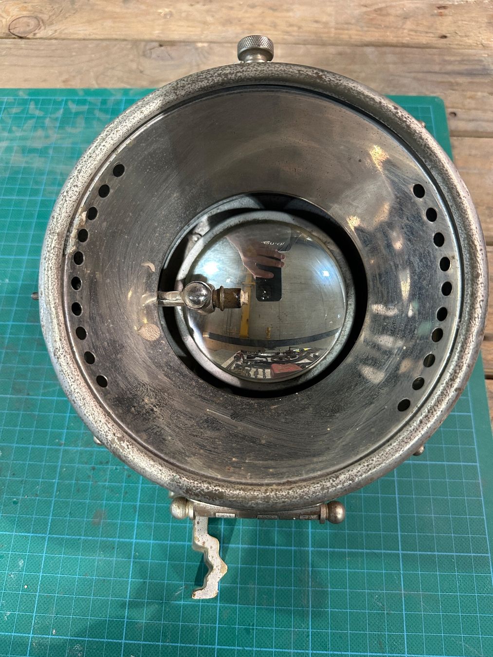 Scheinwerfer: Lucifer Karbidlampe für Oldtimer – Gebraucht aus Luzern von Fracht-Design 1