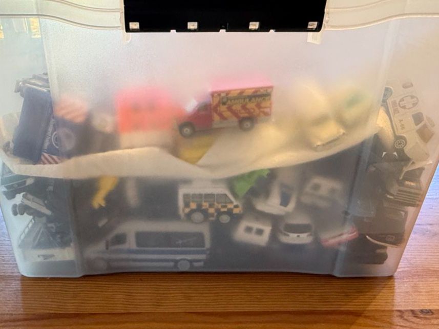 Giocattoli: Grosses Spielzeug Auto Set – Usato da Schwyz venduto da Aasterix 3