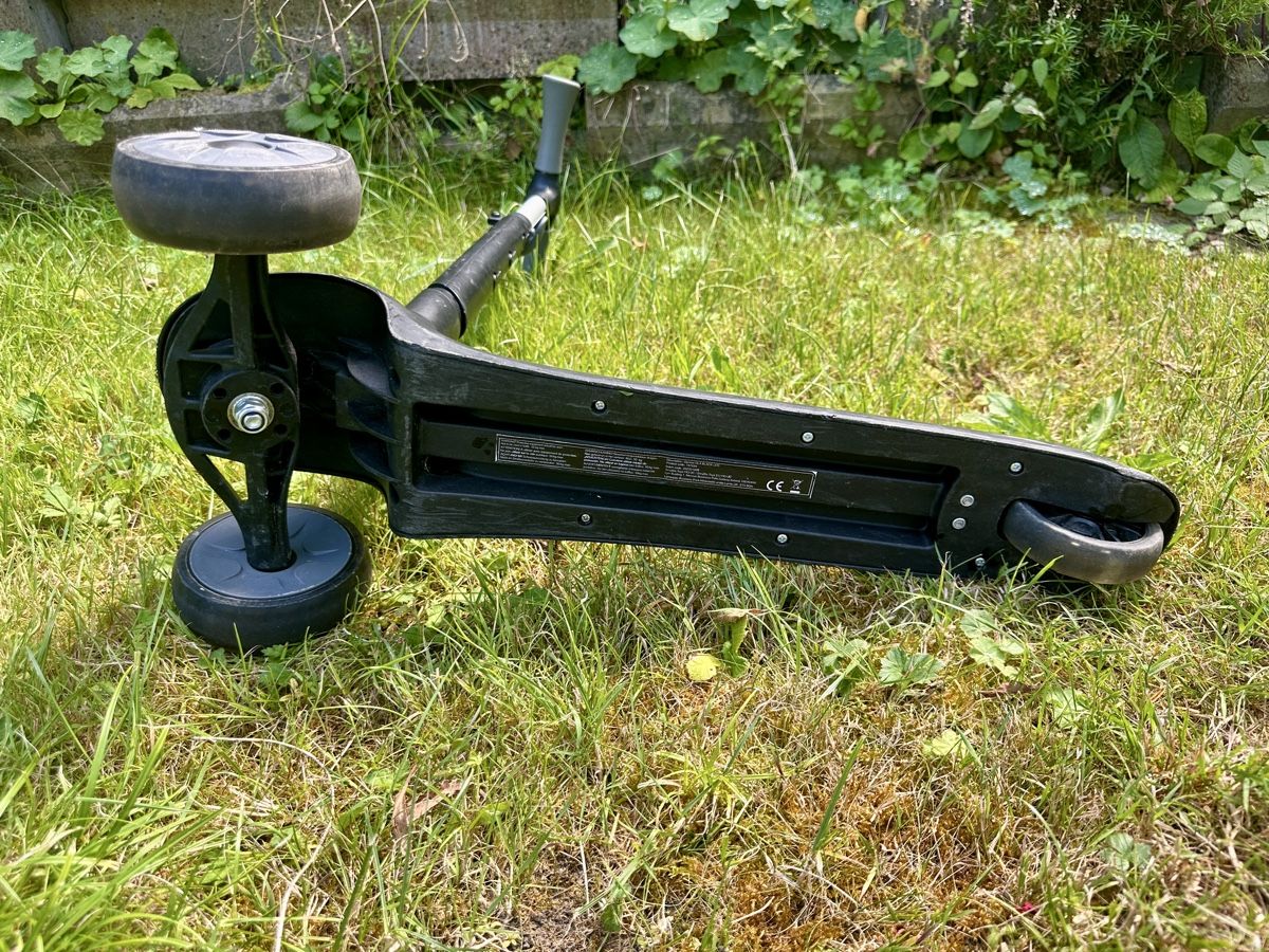 Veicoli per bambini: iSporter Deluxe Klapproller mit LED Rädern / Scooter – Usato da Effretikon venduto da SILVIUASANDEI 3