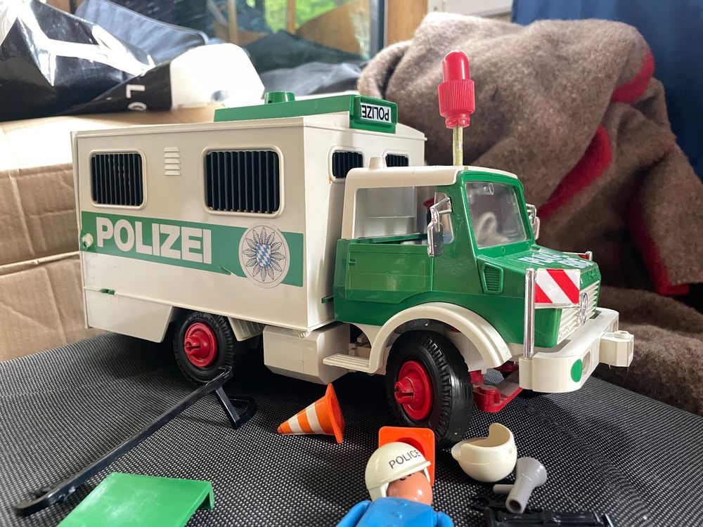 70er Jahre Vintage Playmobil Unimog Mercedes Polizeiauto | Kaufen auf ...