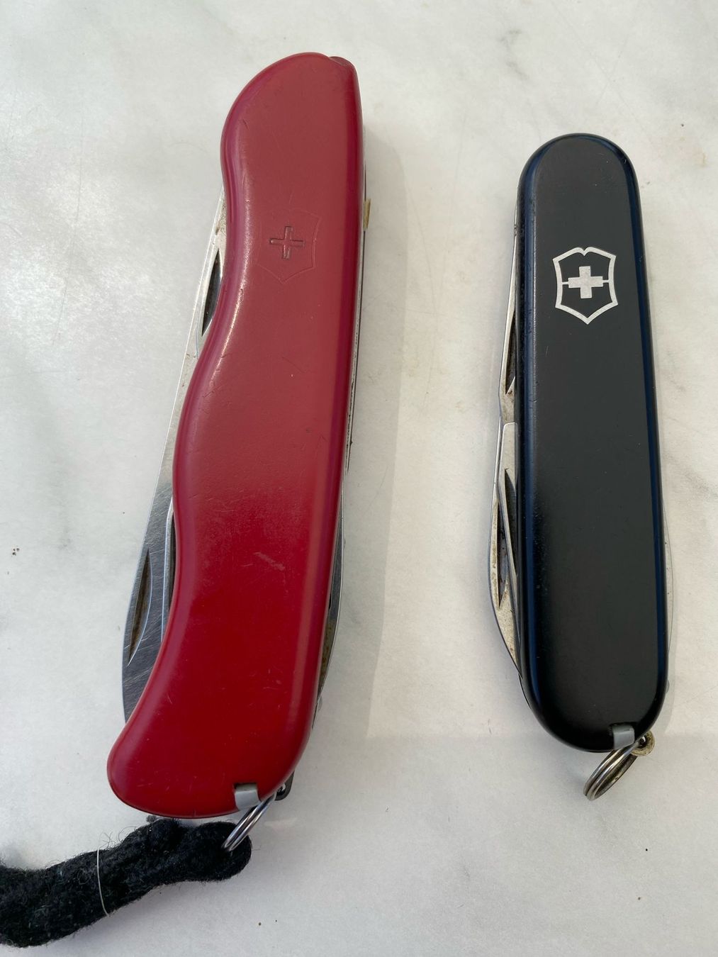 Victorinox Couteaux de poche: 2x Victorinox Offiziermesser – D'occasion à Walkringen par Levisticum 1