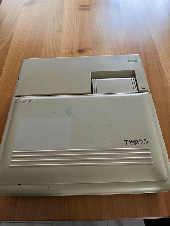 Antiker Laptop 1988 Toshiba T1600 Kaufen Auf Ricardo