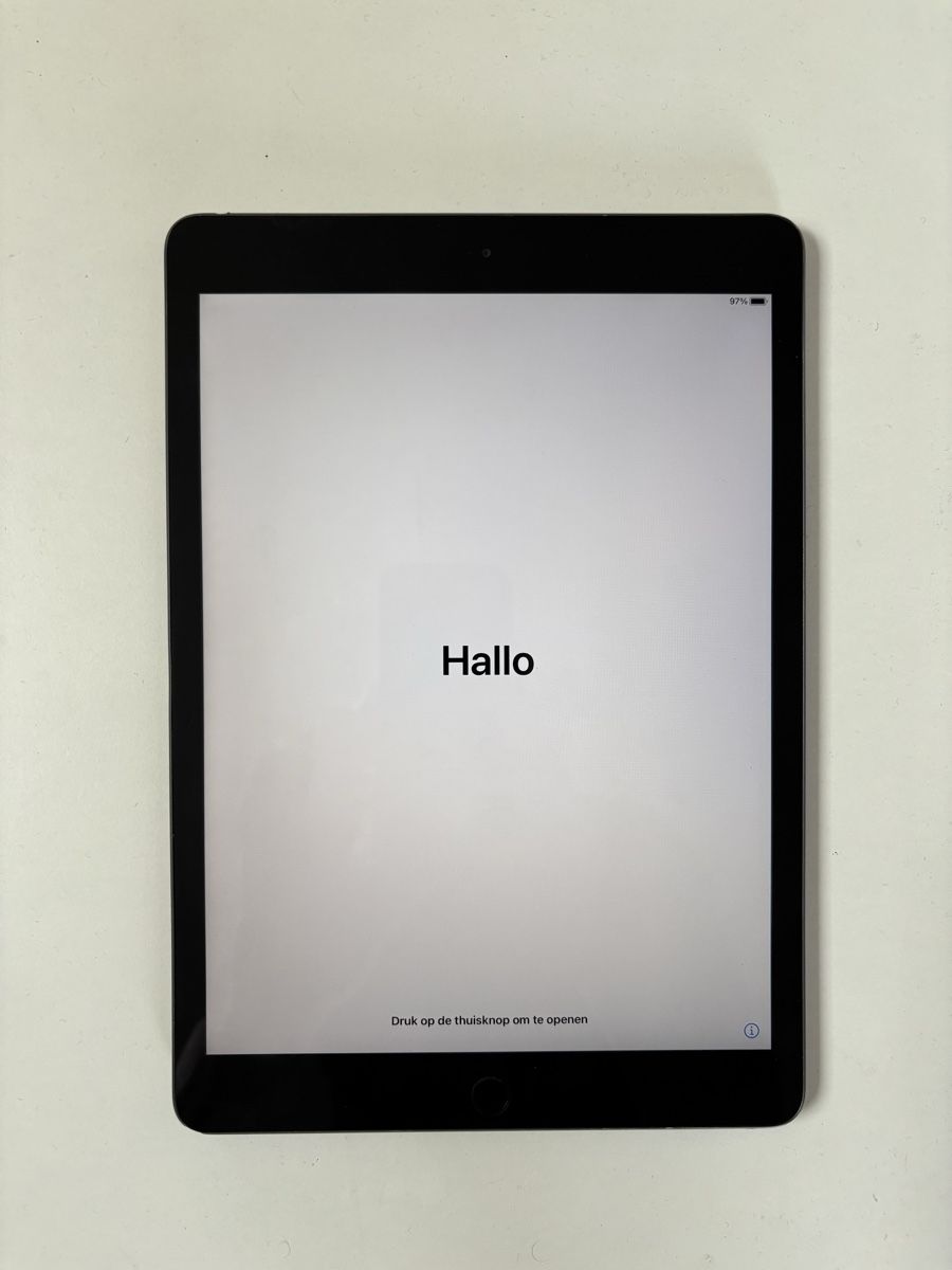 Apple Tablet PC: iPad 32gb 7e génération model A2197 – Gebraucht aus Neuchâtel von Deivid2