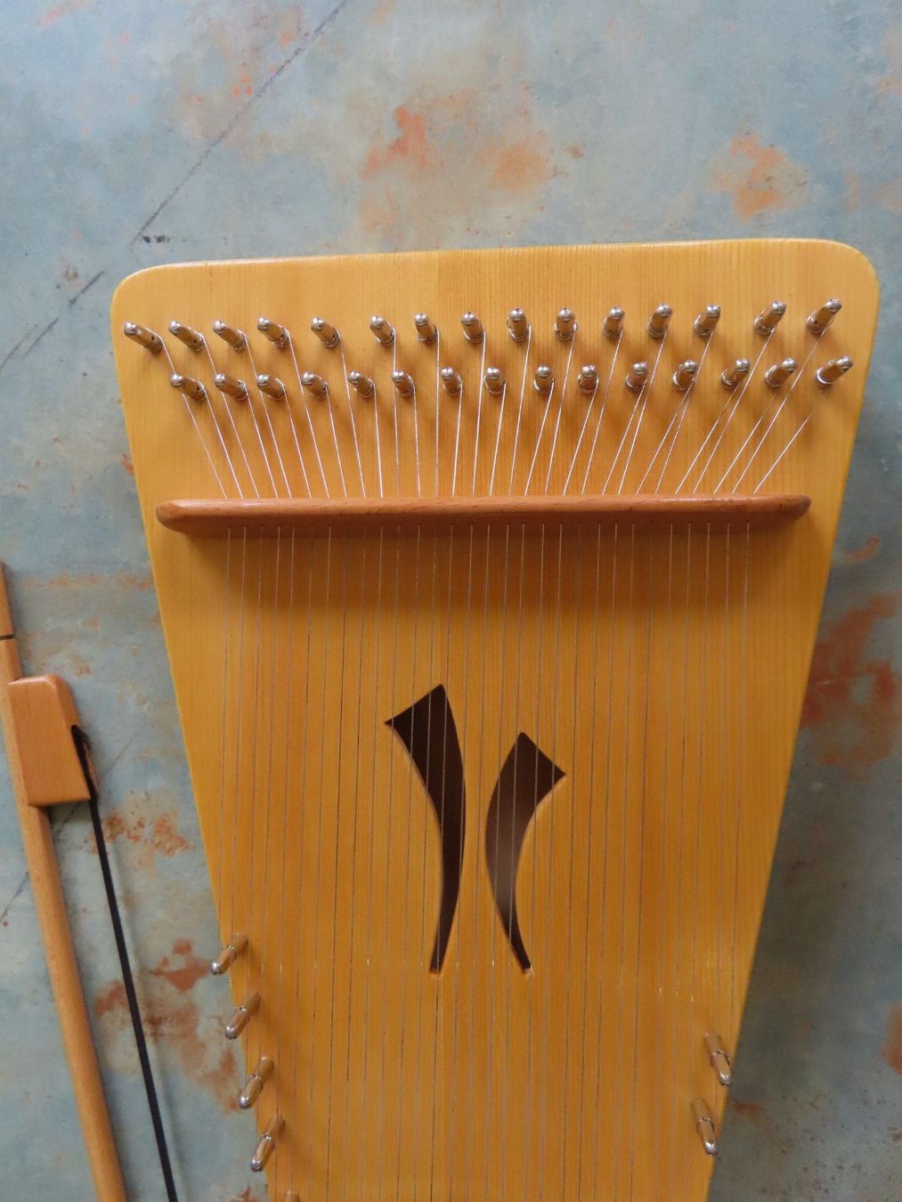 Instruments de musique: Handgearbeiteter Streichpsalter (Alt-C) – D'occasion à Reinach BL par WBZ-Flohmarkt 2