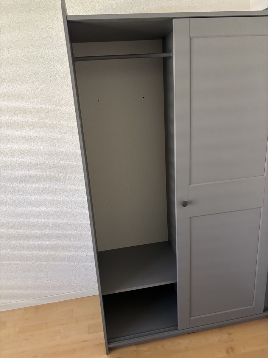 Armadi: Ikea Hauga Kleiderschrank – Usato da Zug venduto da Deks 2