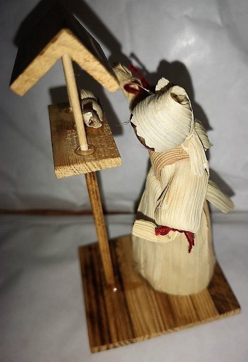 Statuette: Maisblatt Frau beim Vögelfüttern – Nuovo (secondo la descrizione) da Lutzenberg venduto da Pinschi01 2