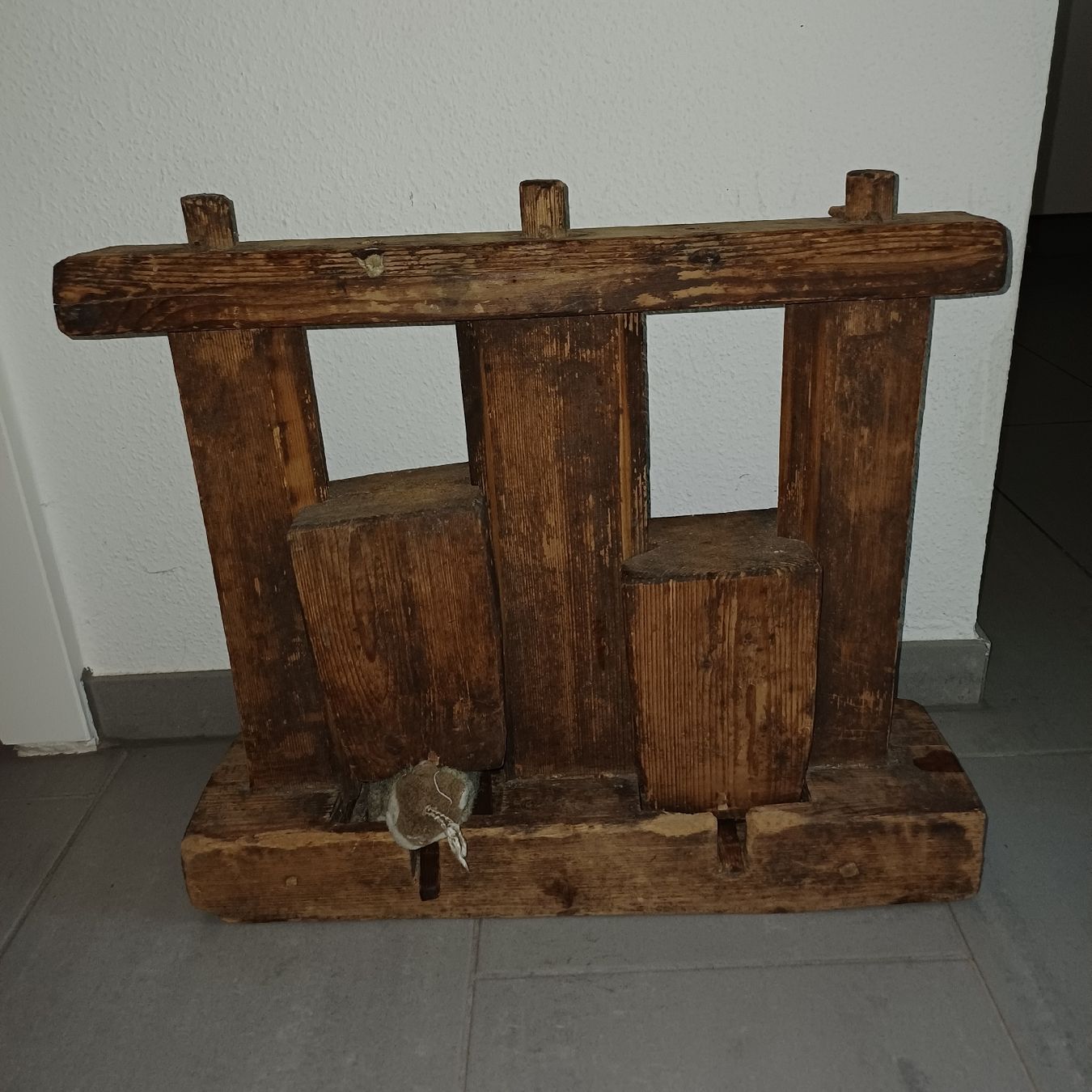 Articoli in legno: Antike Mäusefalle – Difettoso da Trimmis venduto da grrose