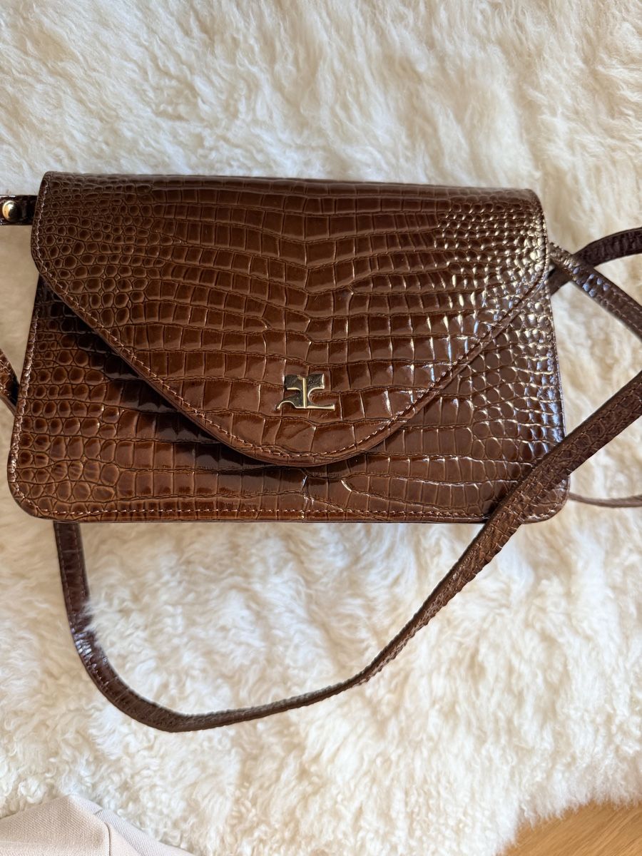 Taschen für Damen: Sac Courrèges en cuir vernis – Gebraucht aus Lausanne von Meganelausanne 1