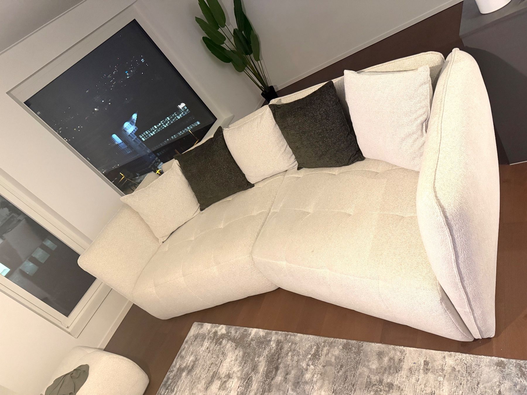 Mömax Sofas: Boxspringsofa – Gebraucht aus Zürich von maj_bj7b 2