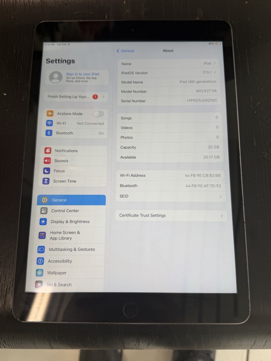 Apple Tablet PC: iPad 8e génération - 32go – Usato da Yverdon-les-Bains venduto da ame_7f2x 2