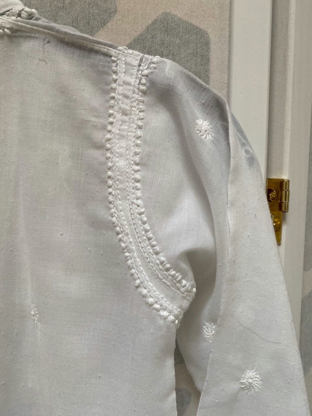 Camicette, T-shirt & Top: Belle tunique blanche. 6ans – Usato da Grund b. Gstaad venduto da PlageNeige 4