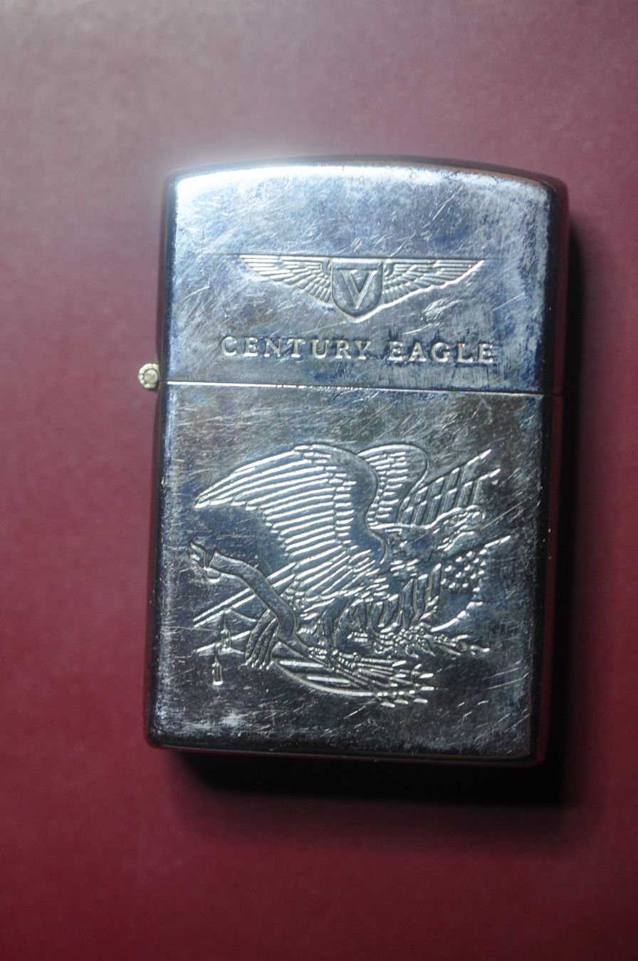 Zippo Accendini: Zippo 1996 – Usato da Moutier venduto da Phillegrec
