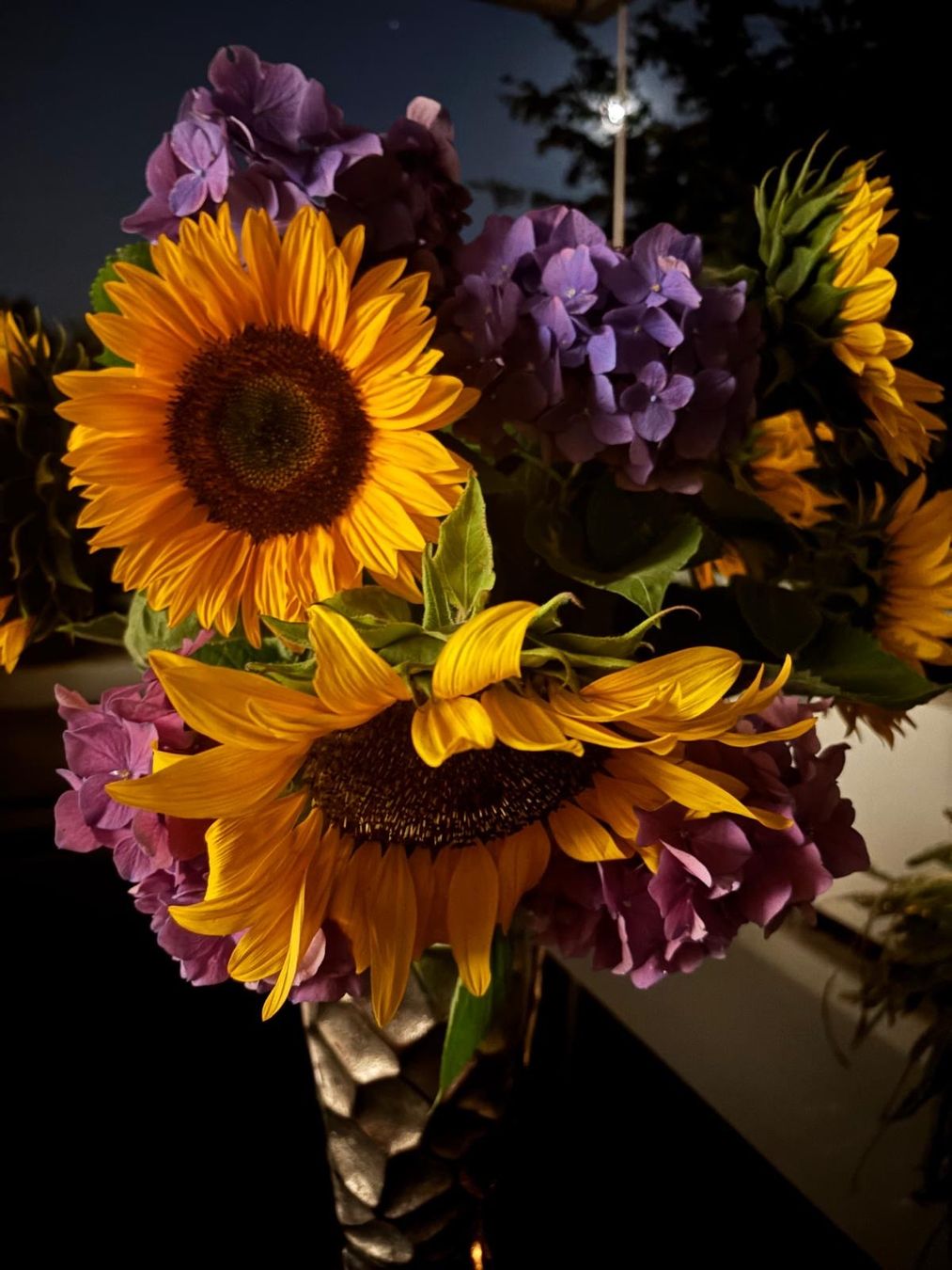 Vase & Récipients: Blumenvase aus Metall – D'occasion à Zürich par von_7vbl