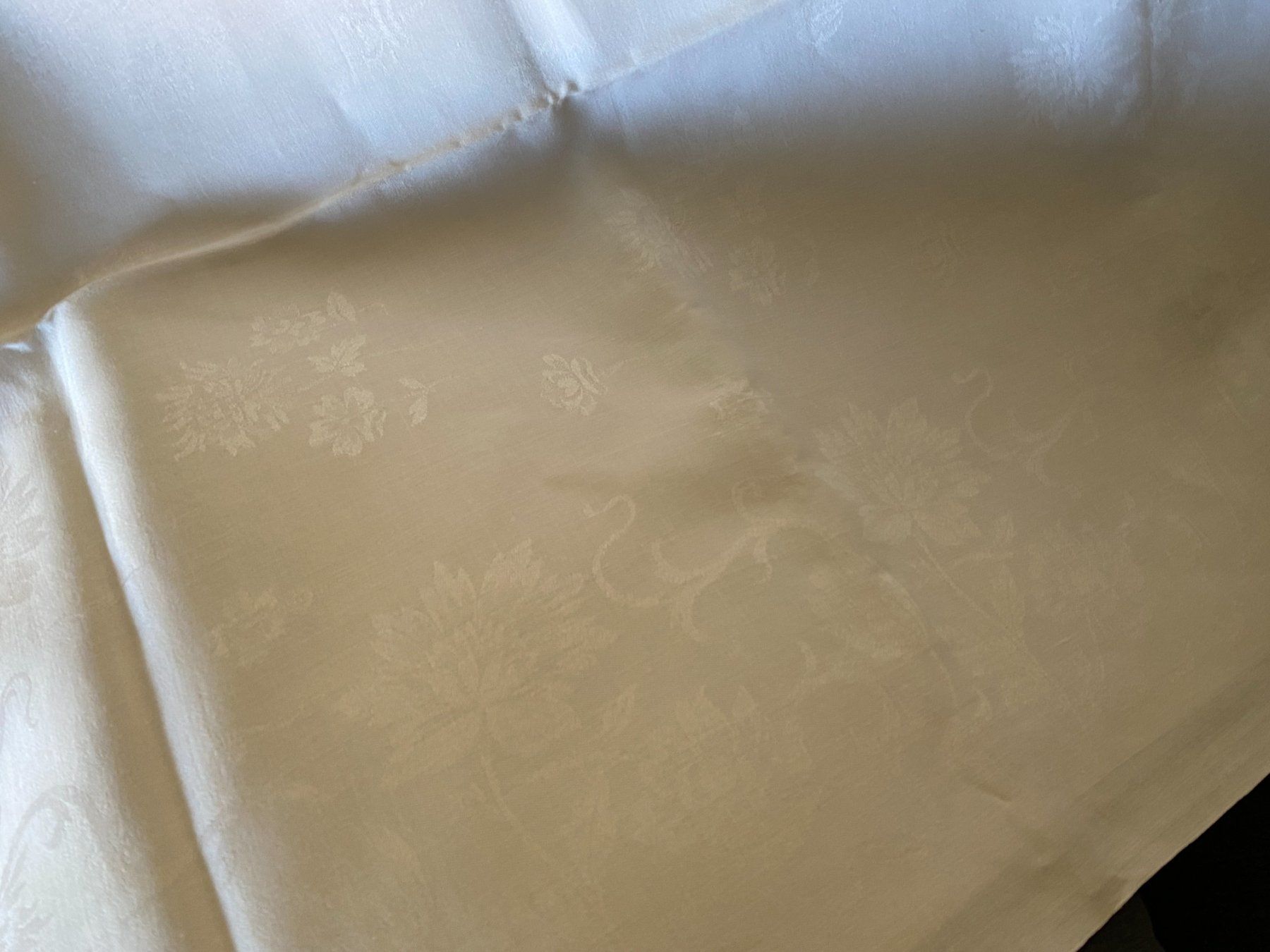 Altra biancheria da tavola: Tischtuch mit feinem Muster  ca  162 x 190 cm – Usato da Allenwinden venduto da Obalu 1