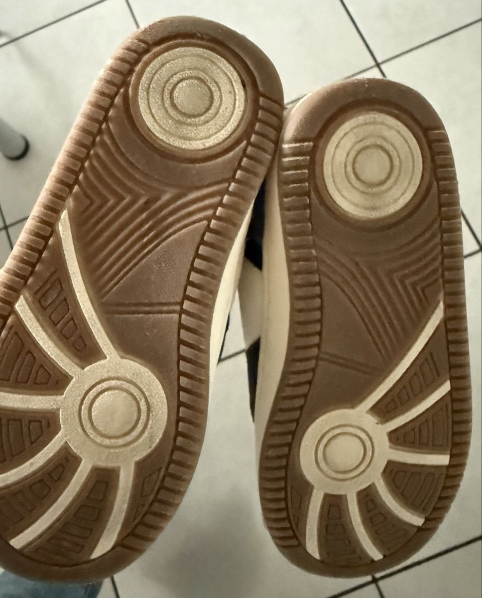 H&M Schuhe für Jungen: Sneaker Grösse 25 vorne offen mit Klettverschluss – Neu (gemäss Beschreibung) aus Lyss von Sibella56 2