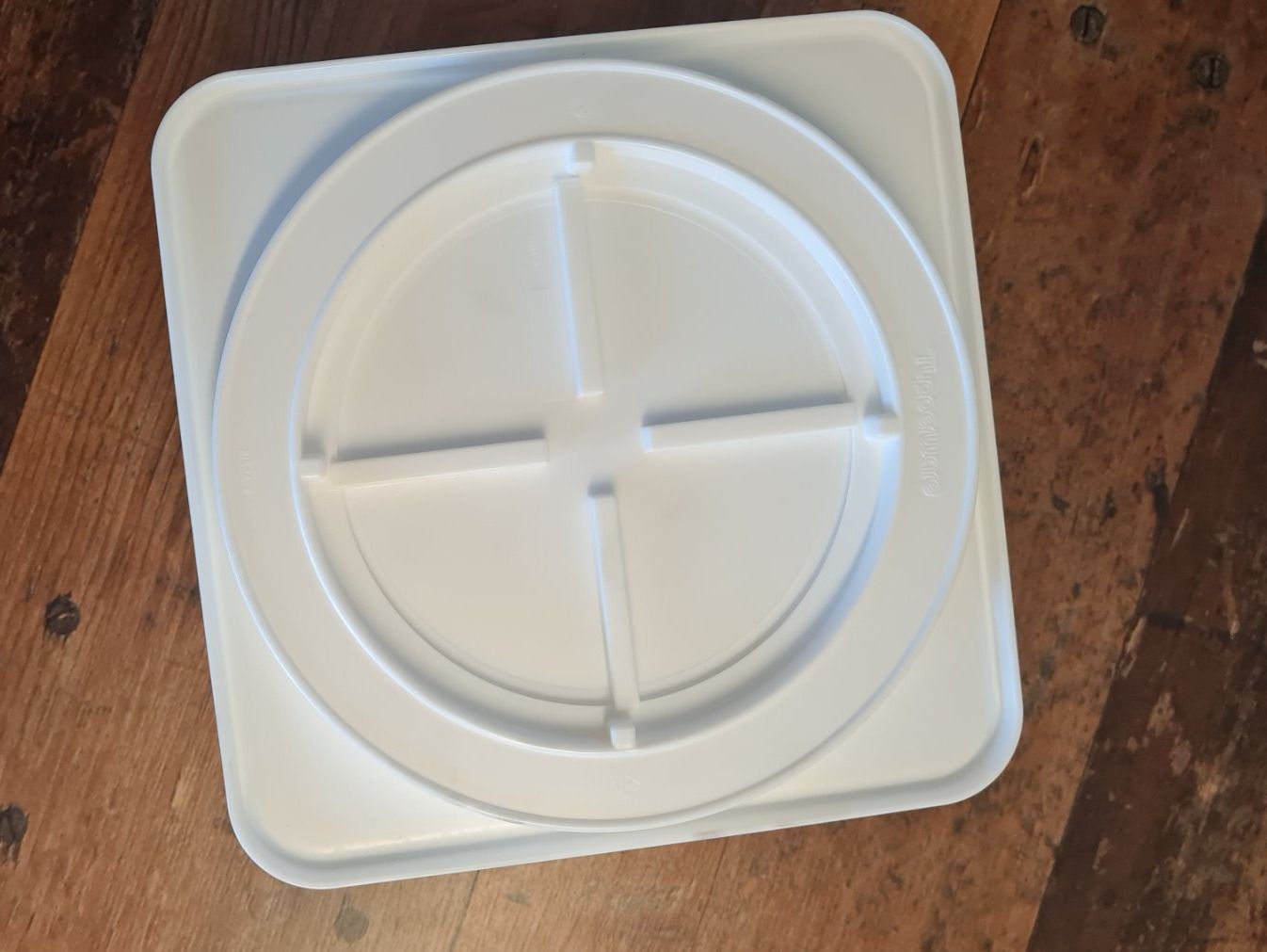 Tupperware Contenitori & Simili: Tupperware Gewürzgestell drehbar – Usato da Unteriberg venduto da Foxcross 3