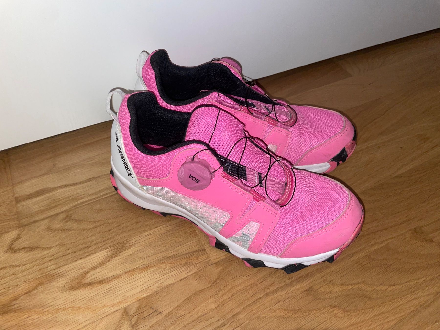 Adidas Scarpe da donna: Adidas Terrex mit Boa Verschluss Gr. 38 – Usato da Emmen venduto da Manu4414