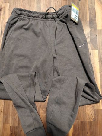 Nike Trainingshose/Jogginghose, Gr. S, Neu mit Etikett
