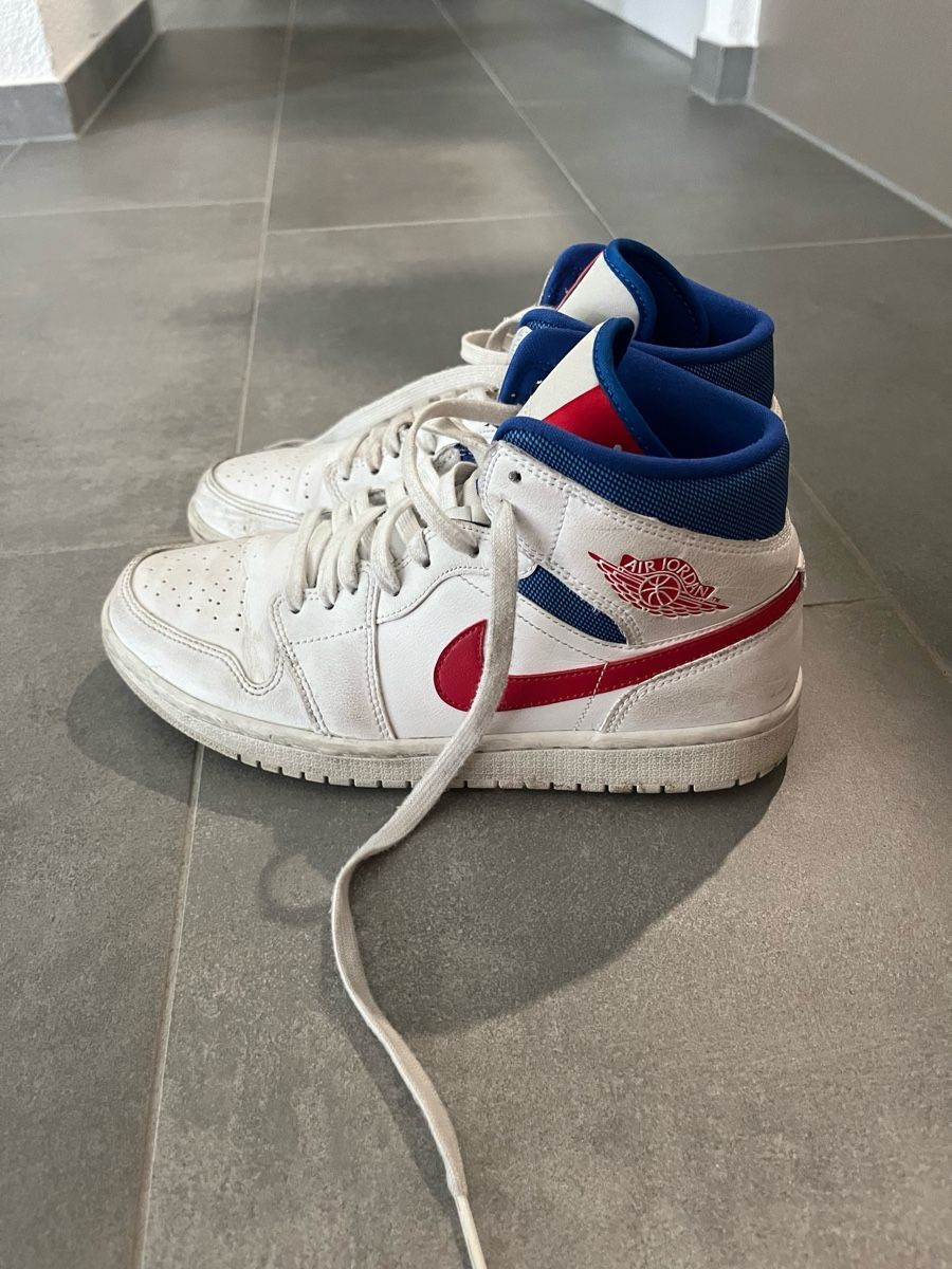 Jordan Scarpe da uomo: Jordan 1 Mid White Red Royal – Usato da Zuchwil venduto da celixne