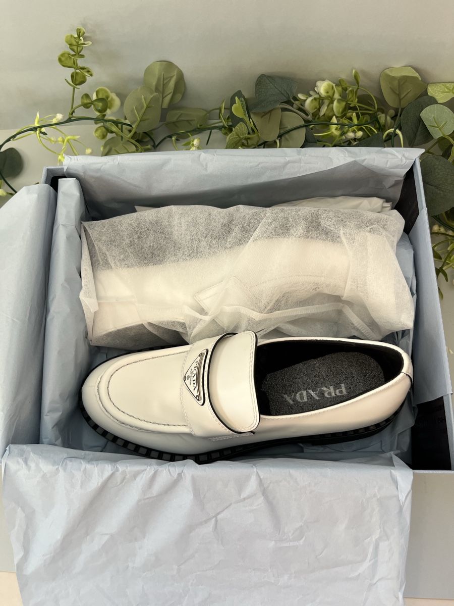 Prada Scarpe da uomo: Prada Brushed Leather Loafers Weiss White 41 IT Neu – Nuovo (secondo la descrizione) da Lausanne venduto da S_luxury 6